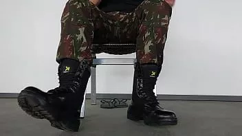 Jouer Enfiler la botte militaire - klcc