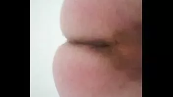 Jouer Caméra en gros plan sur mon cul et branler avec du sperme à la fin