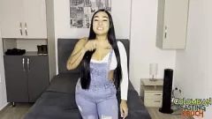 play Tatiana Rae, amateur aux gros seins, dans un premier porno intense