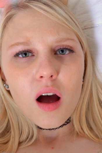 ポルノスター Lily Rader