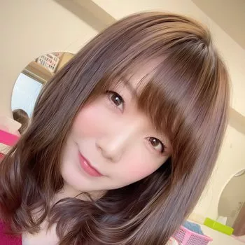 Star du porno Saki Mizumi